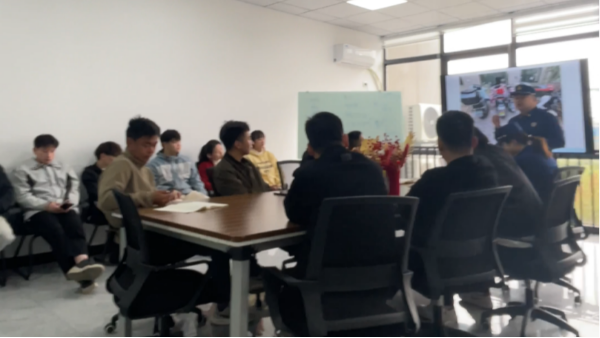 斯塔克機(jī)器人開(kāi)展消防安全演習(xí)